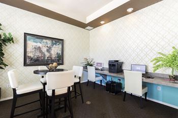 24-Hour Business Center at Madison Park Road, Plant City, FL